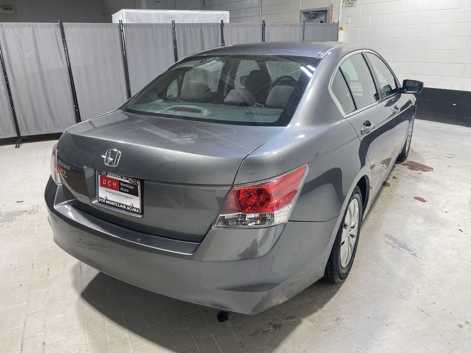 Thumbnail: 2010 Honda Accord - 26