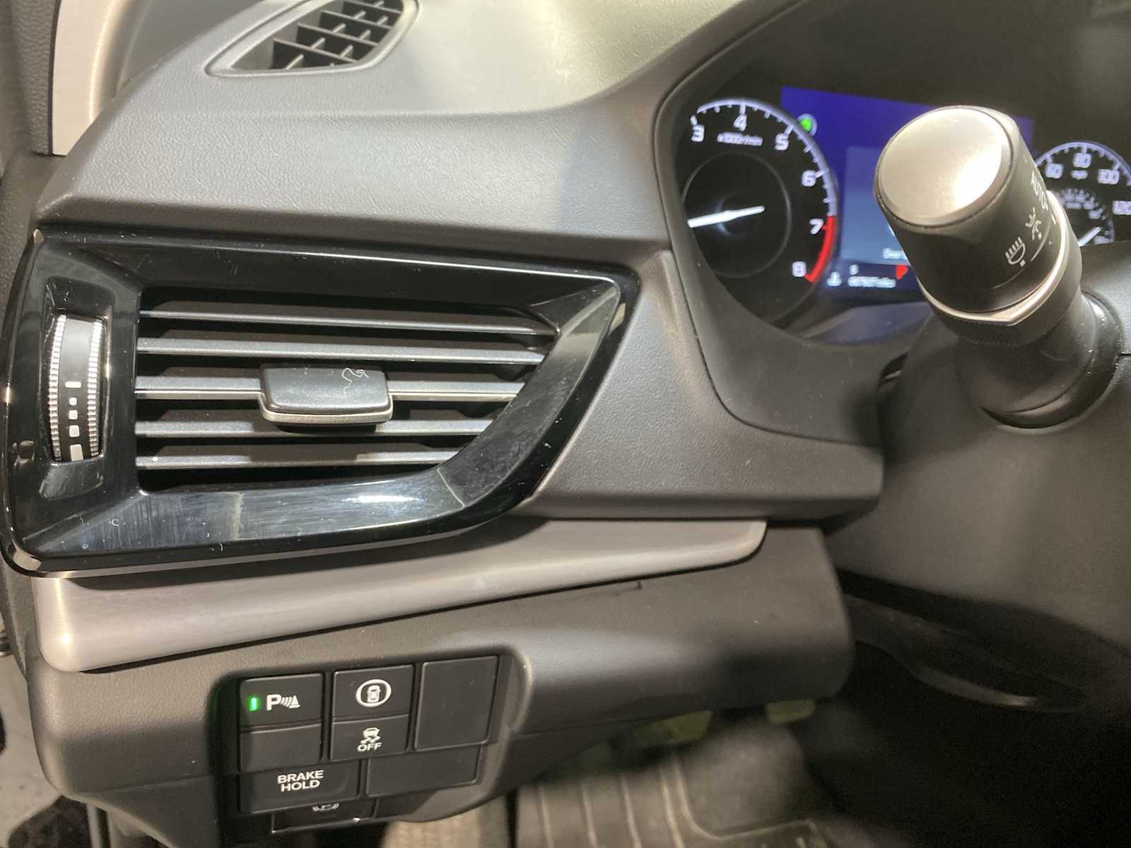 Thumbnail: 2025 Acura RDX - 24