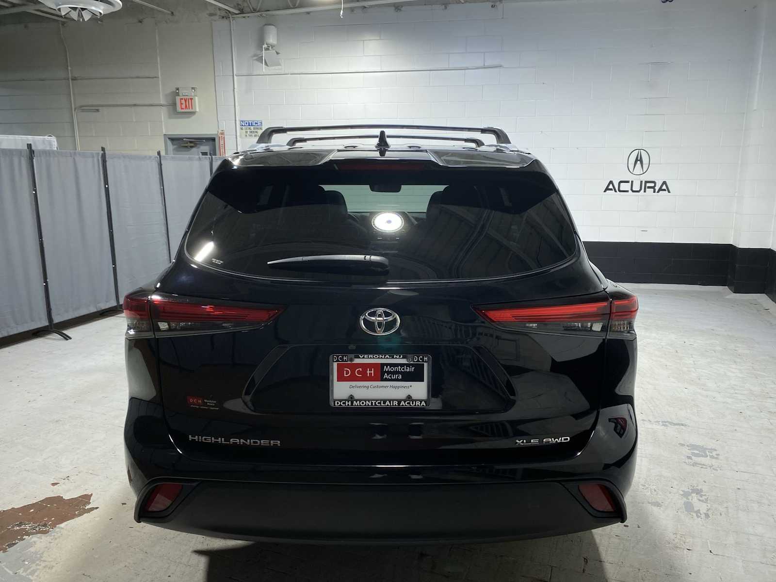 Thumbnail: 2023 Toyota Highlander - 5