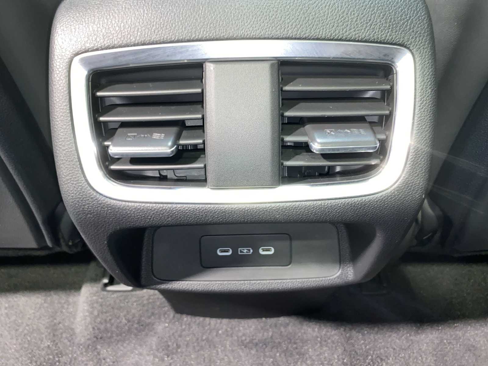 Thumbnail: 2025 Acura RDX - 25