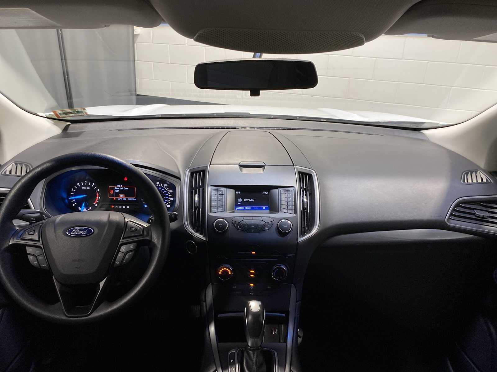 Thumbnail: 2016 Ford Edge - 10