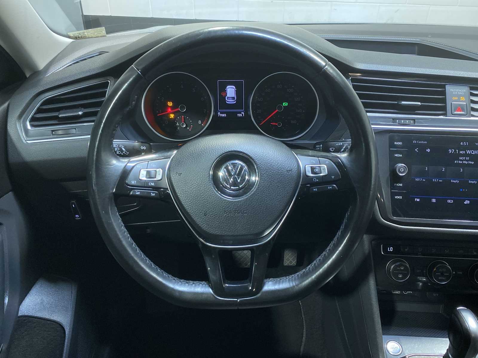 Thumbnail: 2018 Volkswagen Tiguan - 15
