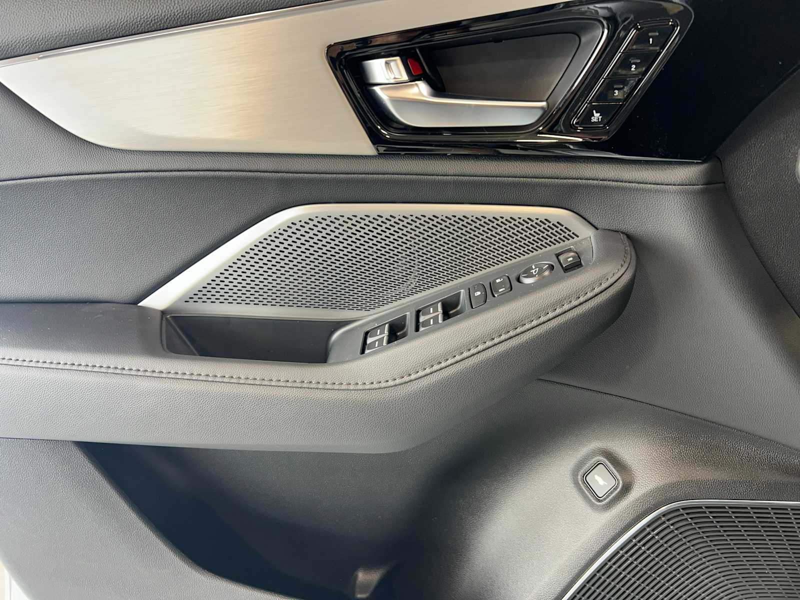 Thumbnail: 2026 Acura MDX - 24