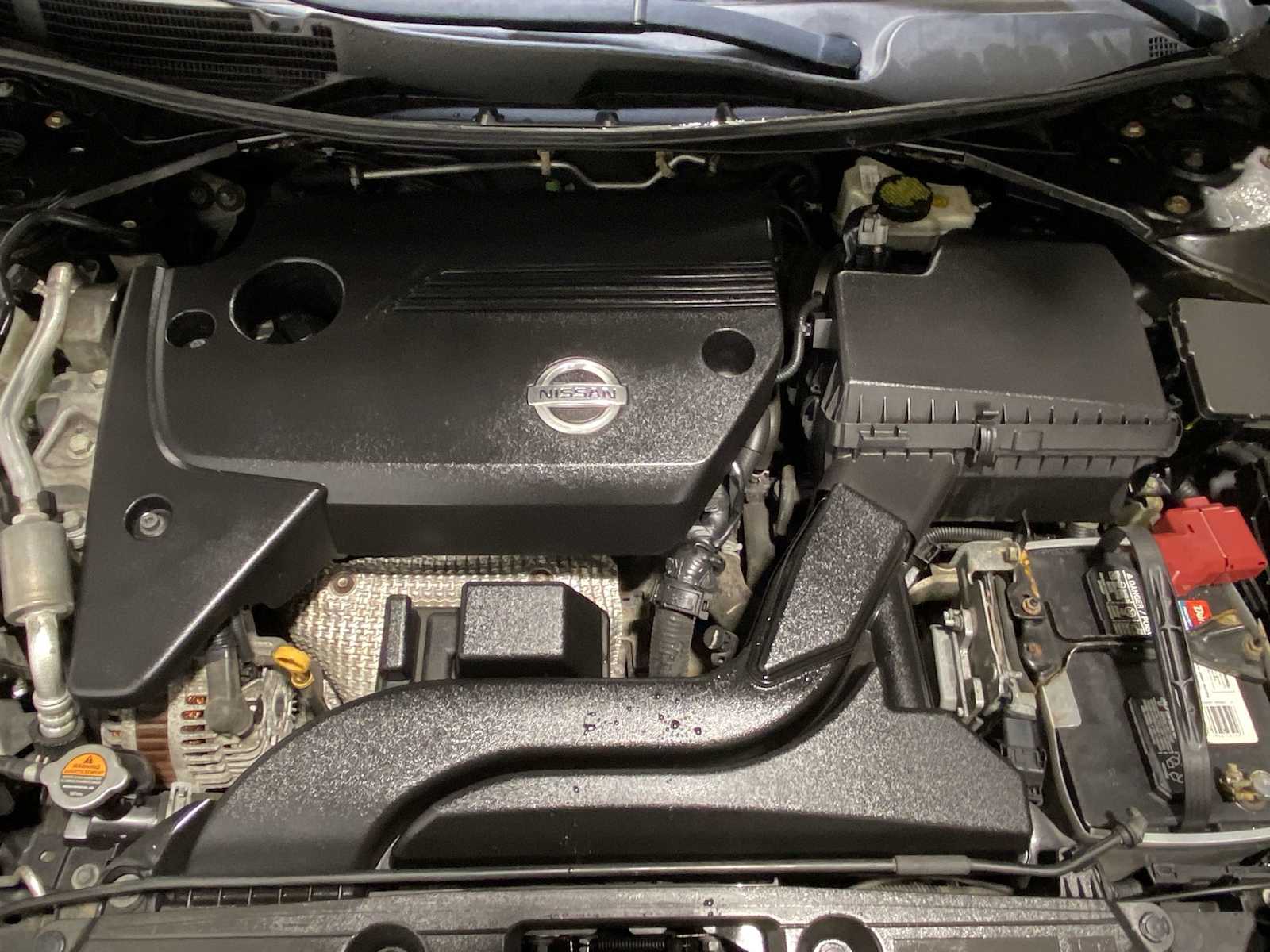 Thumbnail: 2014 Nissan Altima - 9