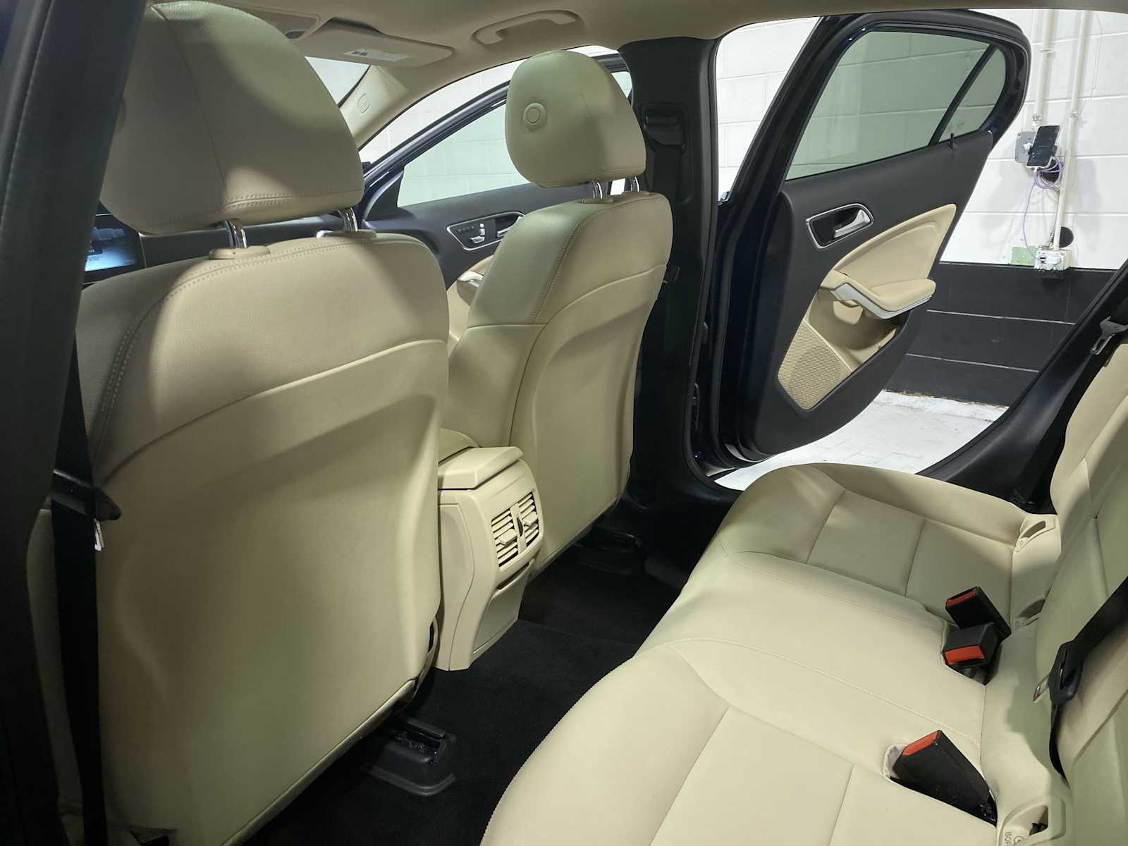 Thumbnail: 2018 Mercedes-Benz GLA - 12