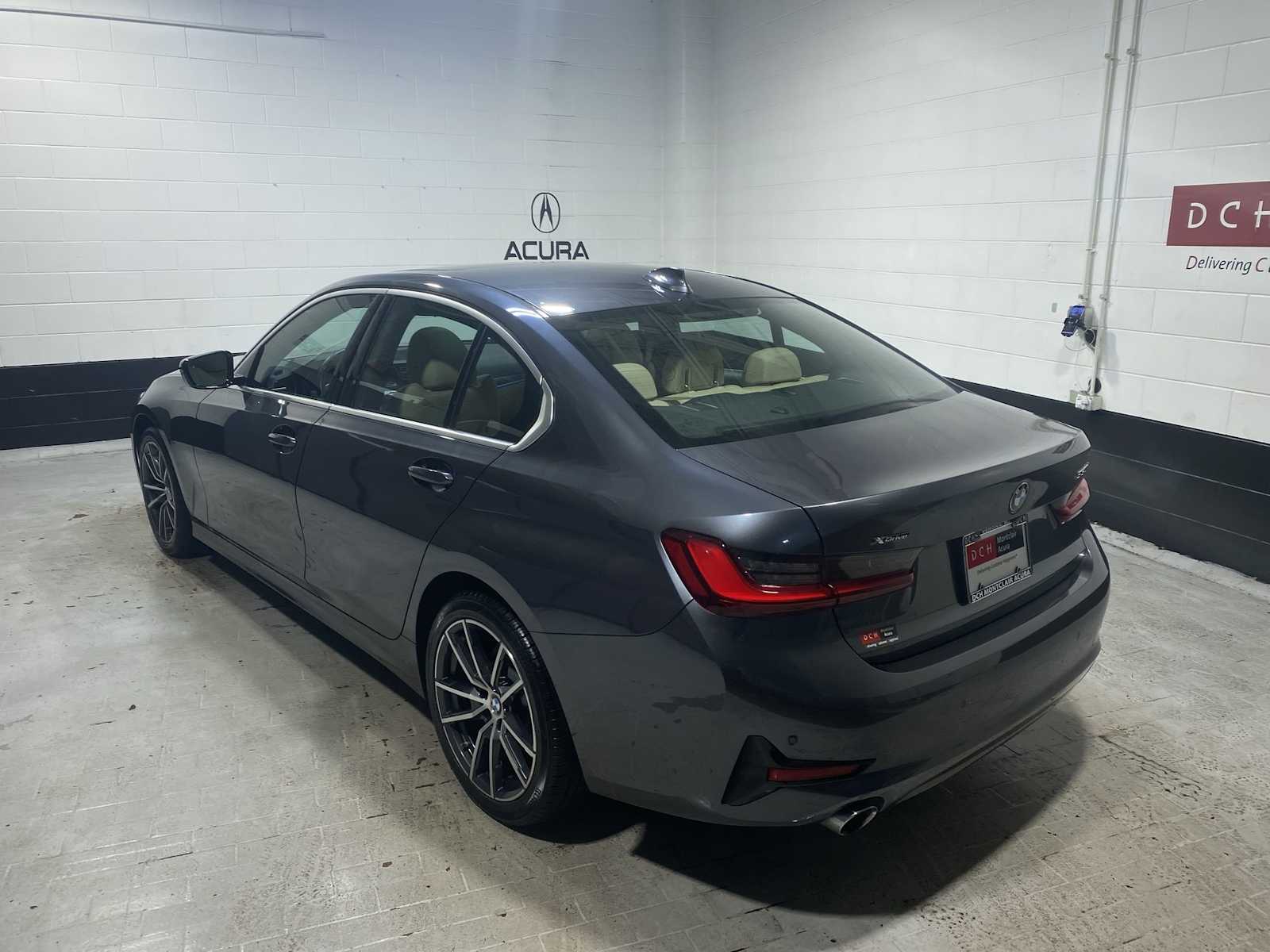 Thumbnail: 2022 BMW 3 Series - 4