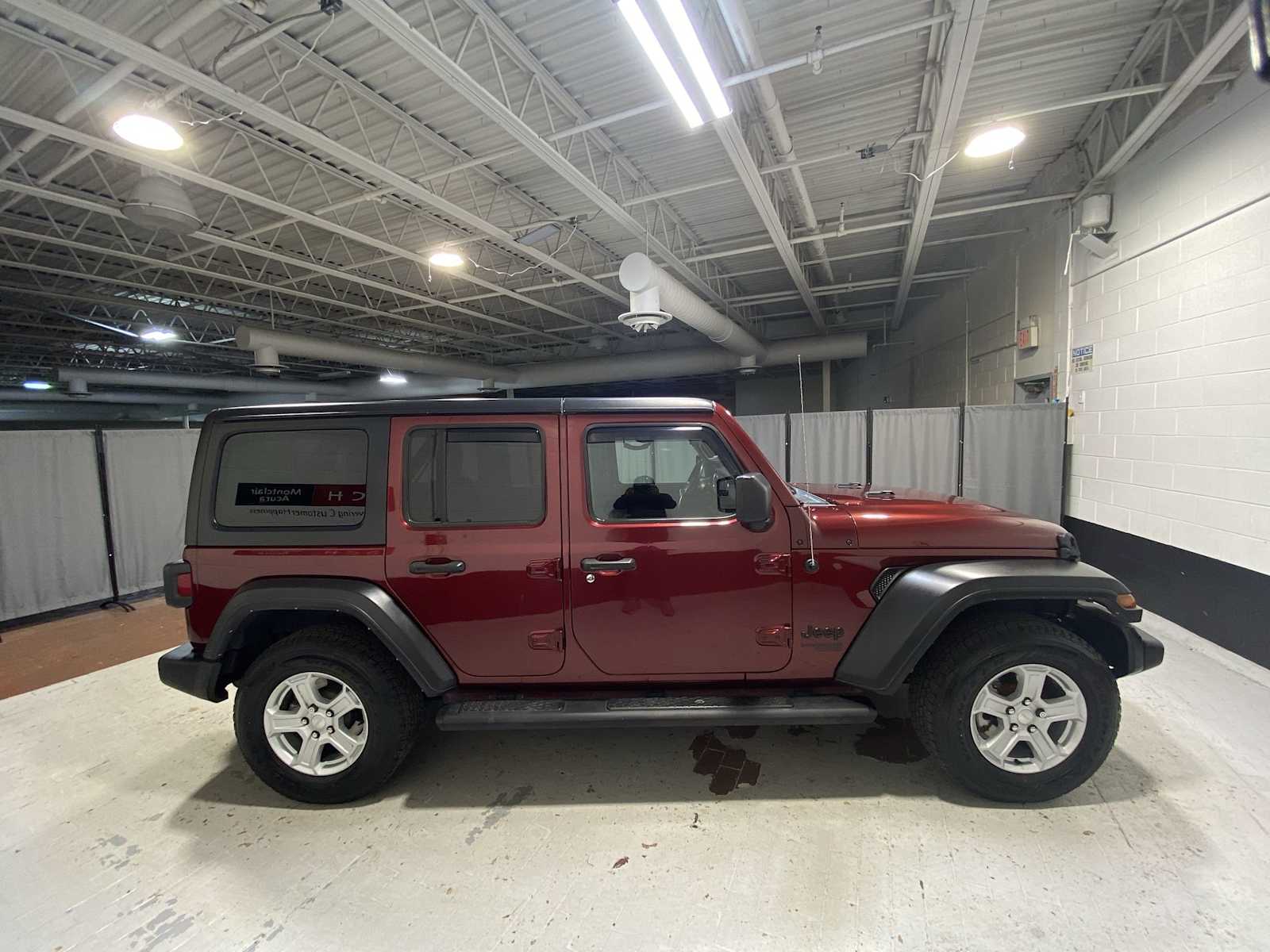 Thumbnail: 2021 Jeep Wrangler - 27