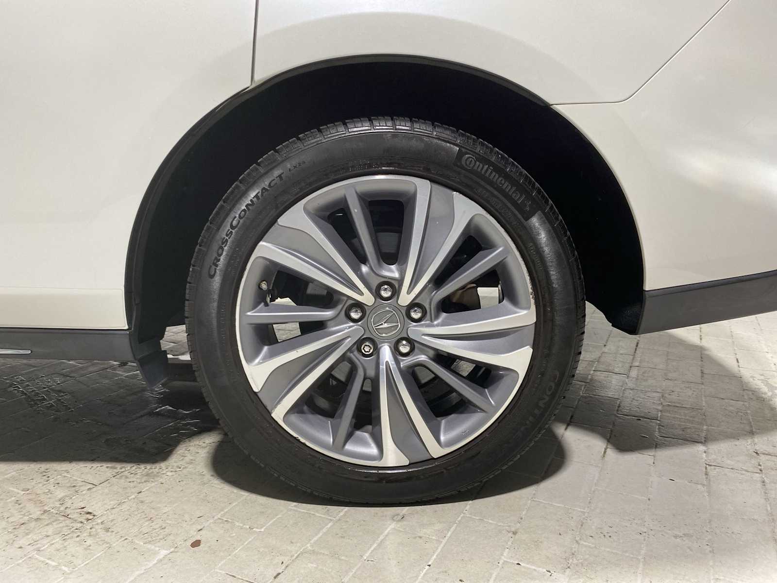 Thumbnail: 2018 Acura MDX - 8