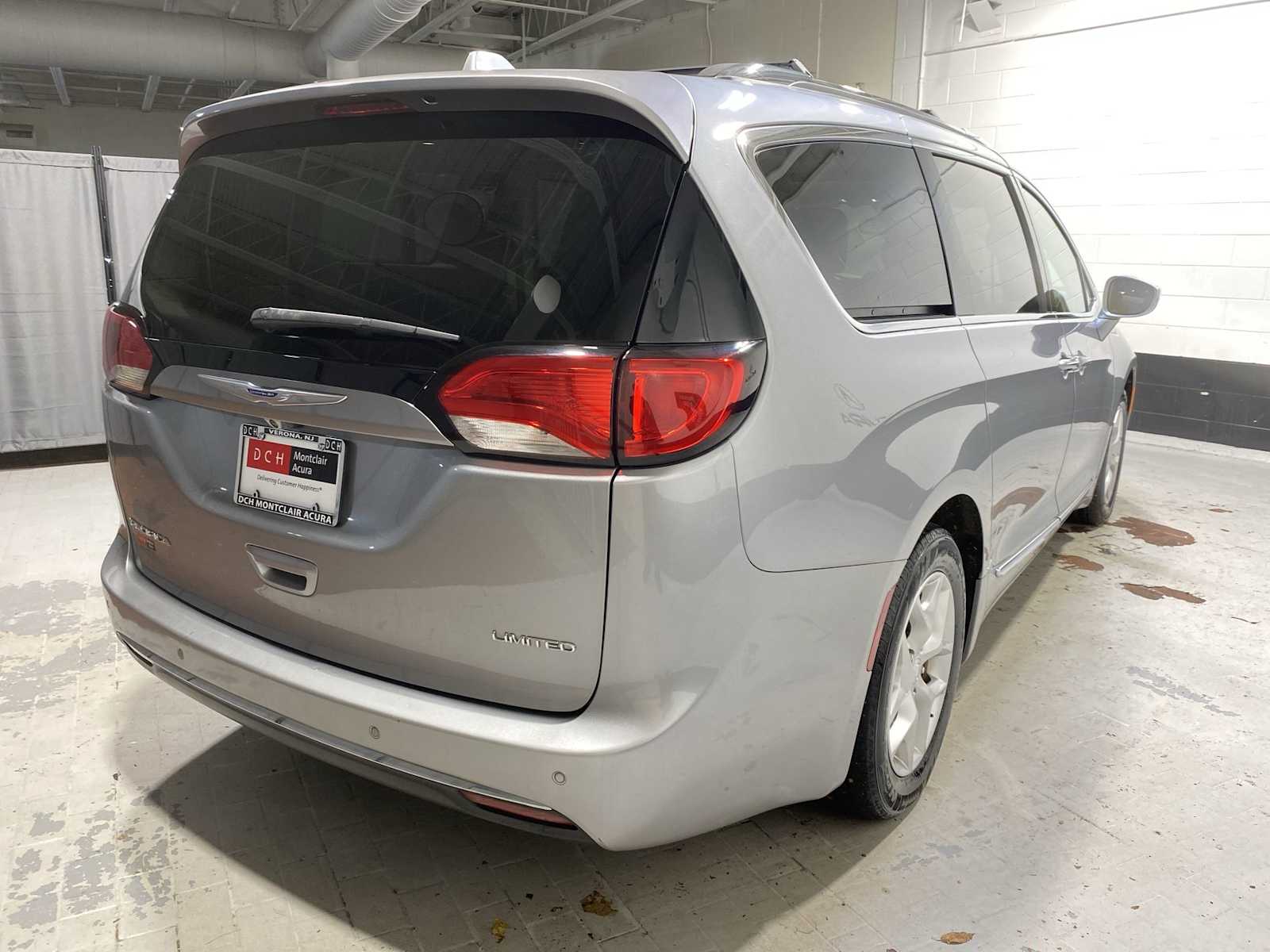 Thumbnail: 2019 Chrysler Pacifica - 26