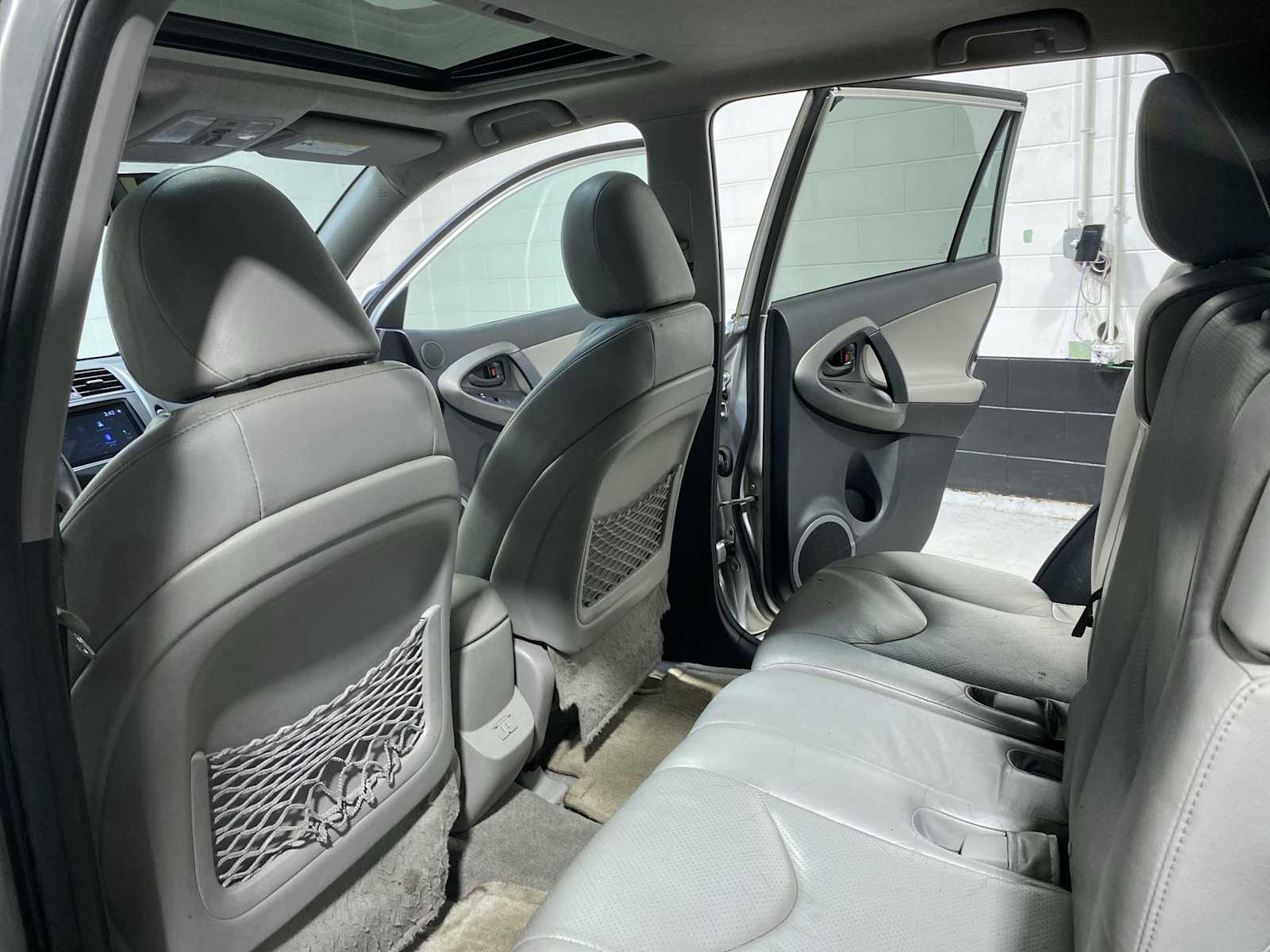 Thumbnail: 2011 Toyota RAV4 - 11