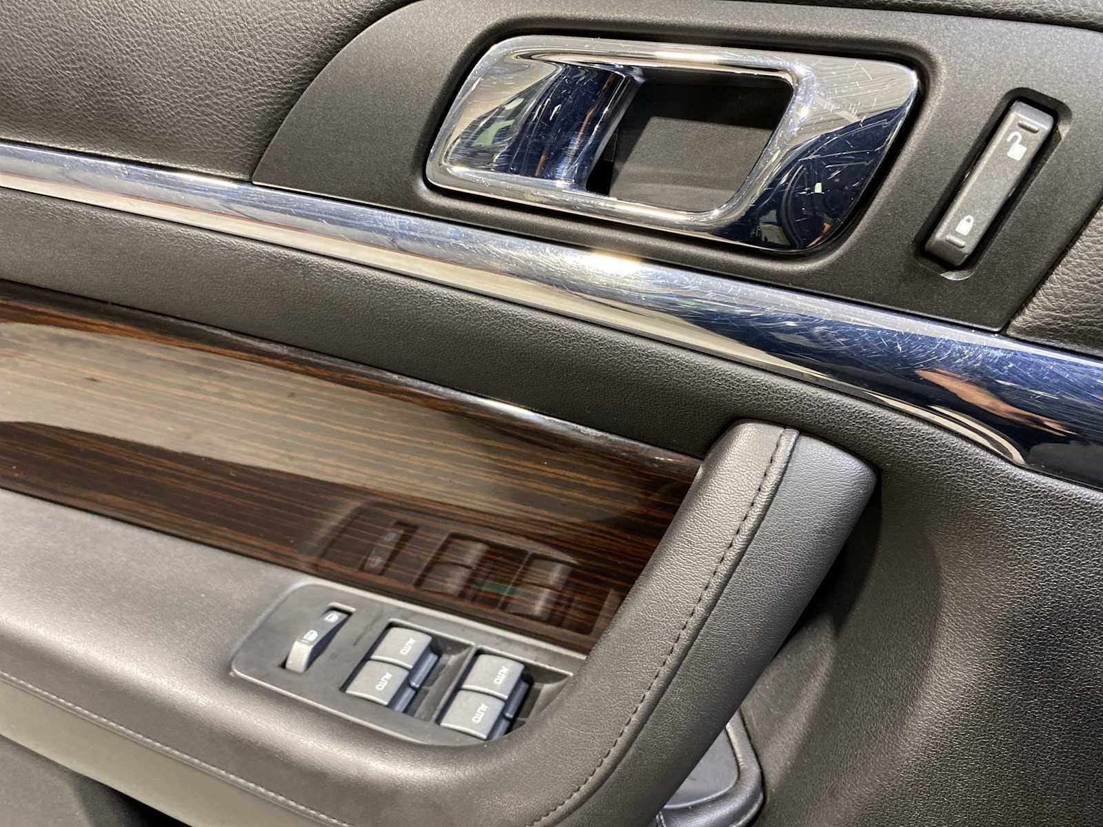 2010 Lincoln MKS EcoBoost 23