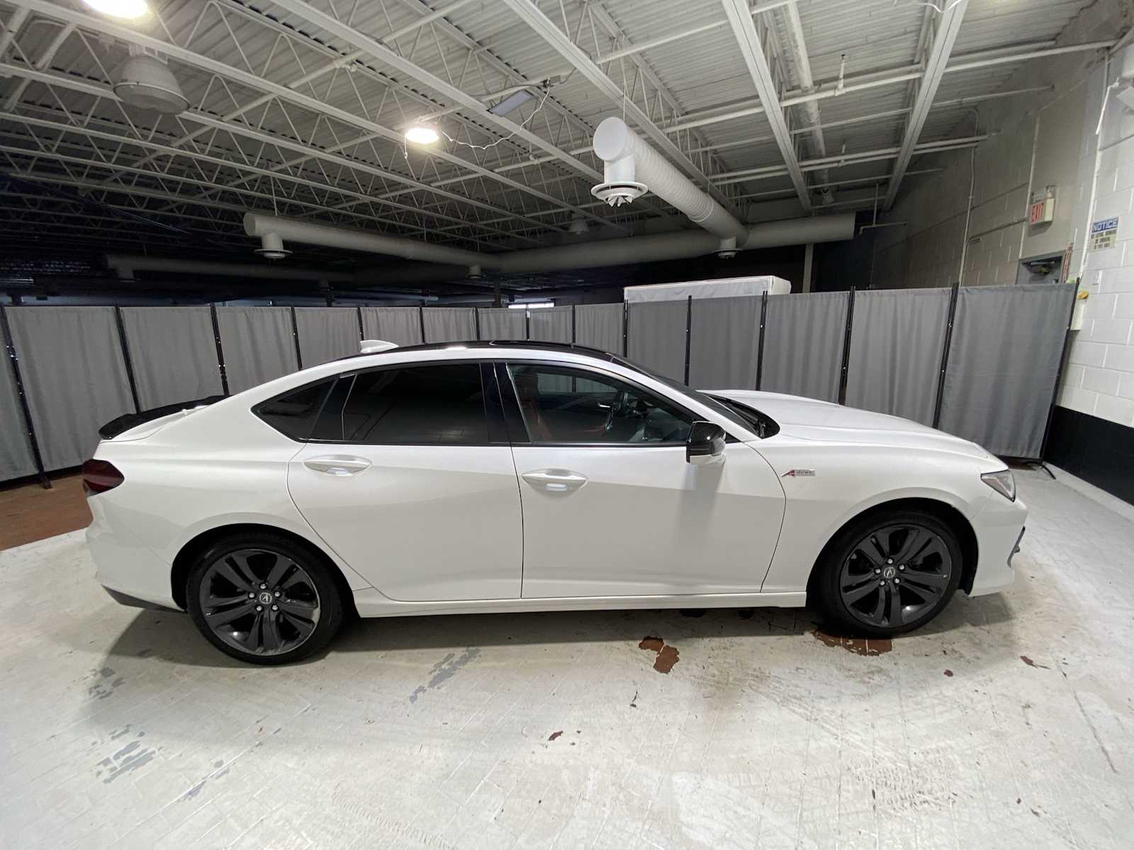 Thumbnail: 2022 Acura TLX - 27