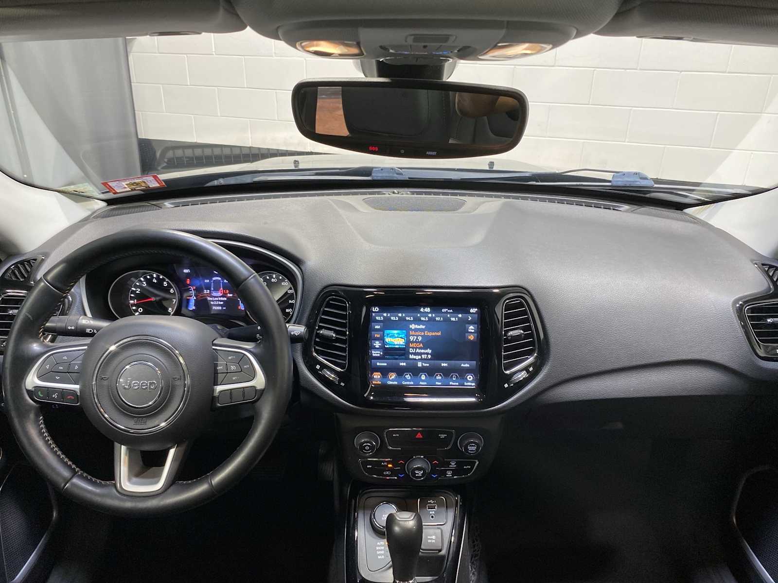Thumbnail: 2020 Jeep Compass - 10