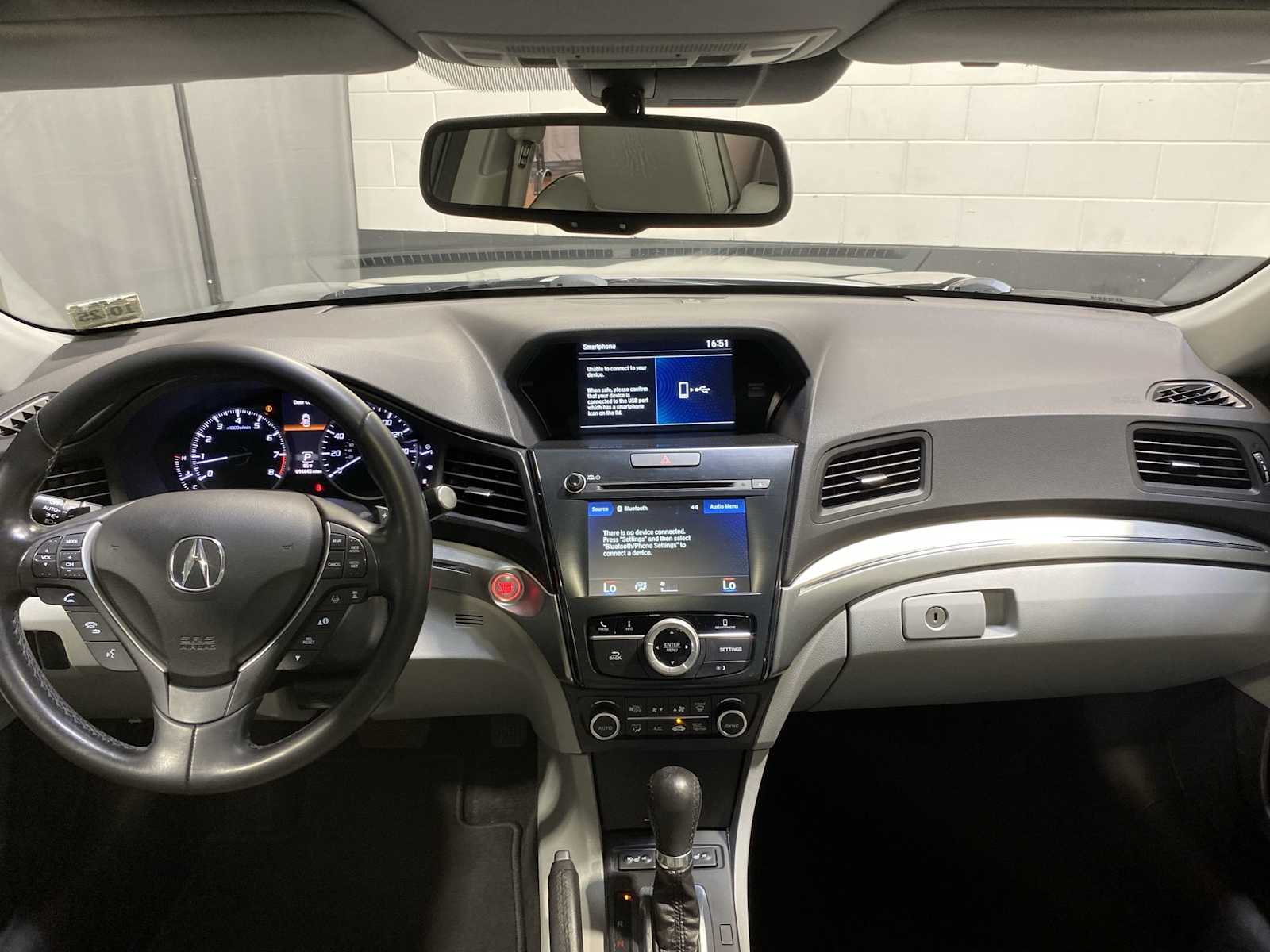 Thumbnail: 2020 Acura ILX - 10