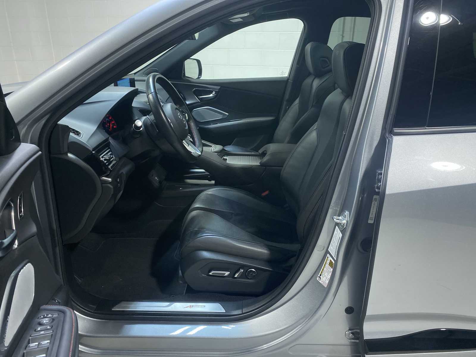 Thumbnail: 2023 Acura RDX - 2