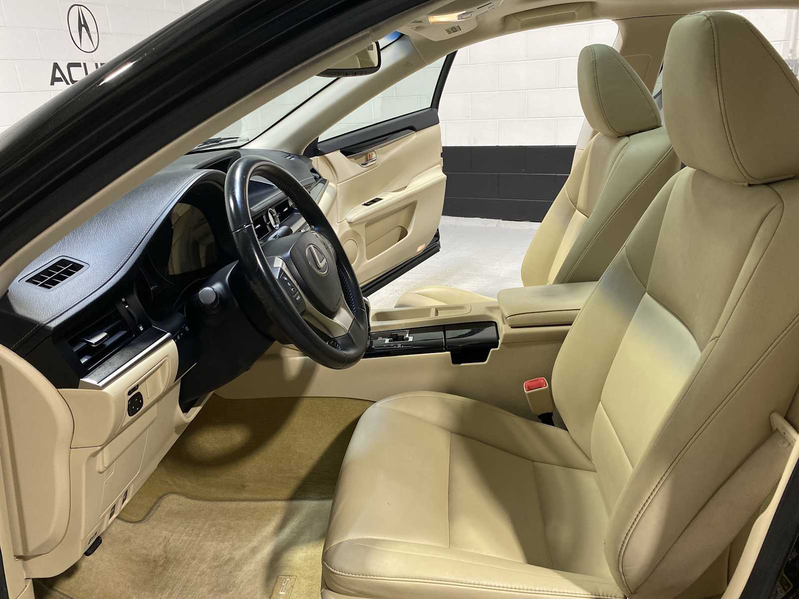 2014 Lexus ES 350 11