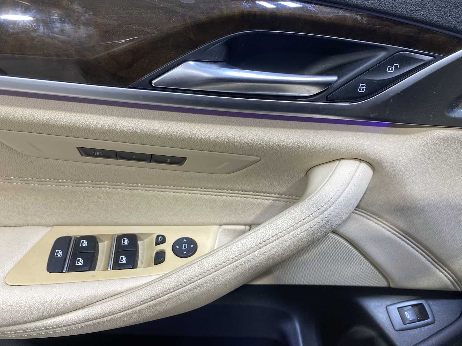 Thumbnail: 2020 BMW 5 Series - 23