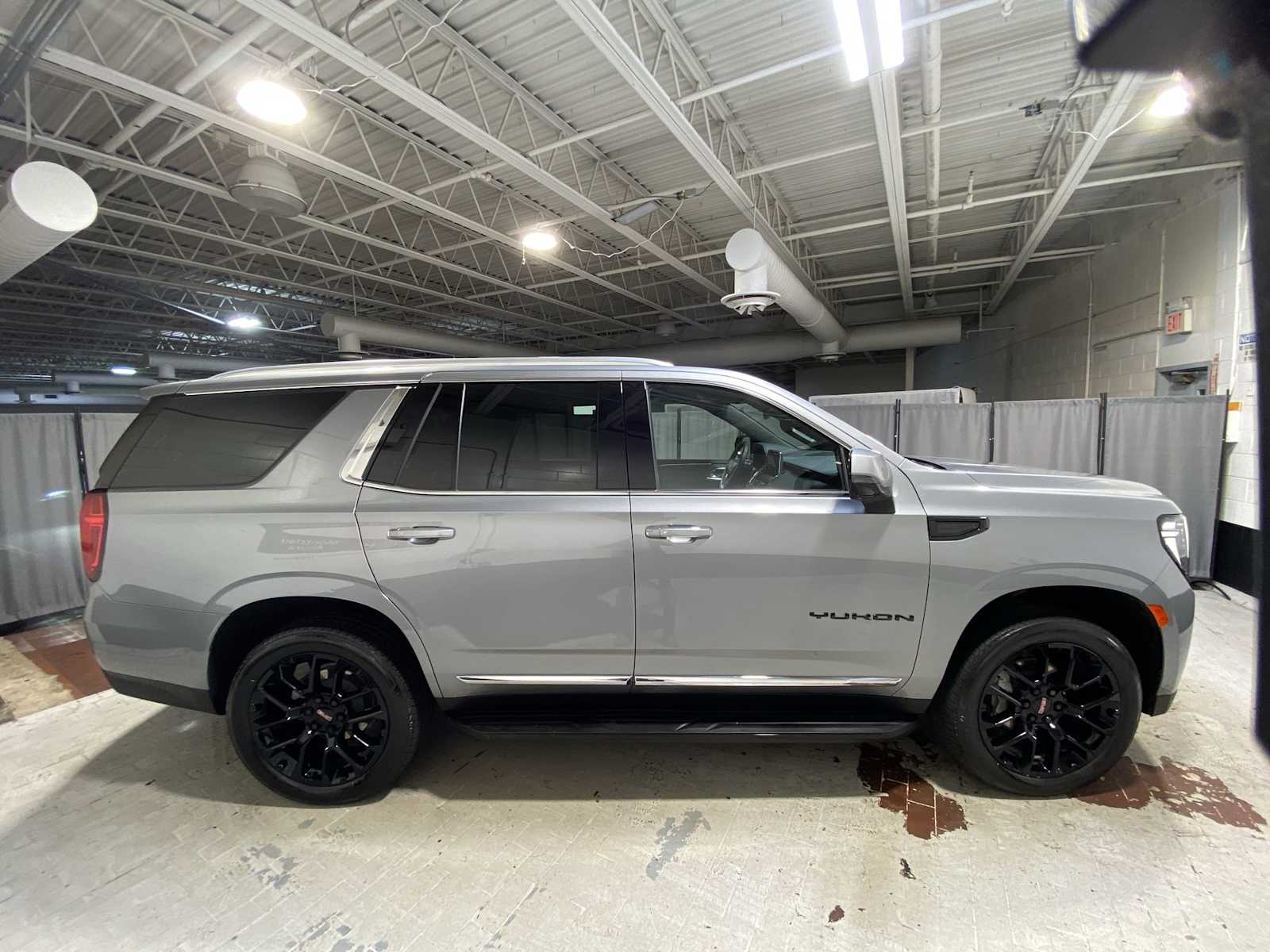 Thumbnail: 2023 GMC Yukon - 27