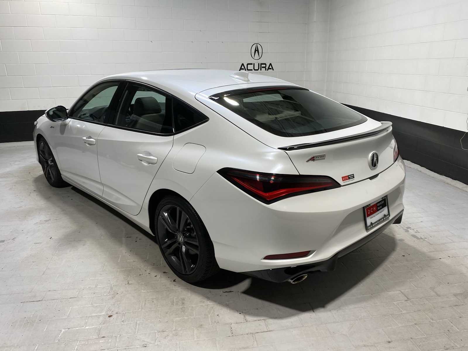 Thumbnail: 2023 Acura Integra - 4