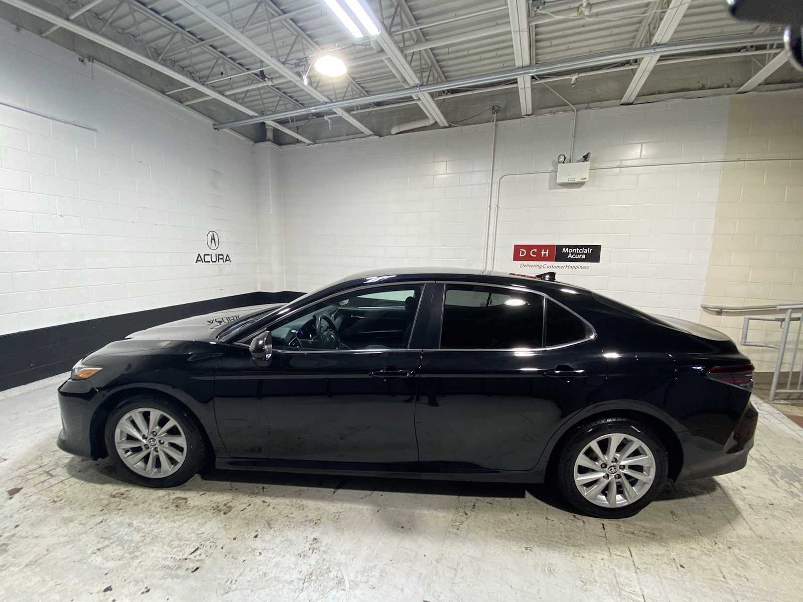 Thumbnail: 2021 Toyota Camry - 3