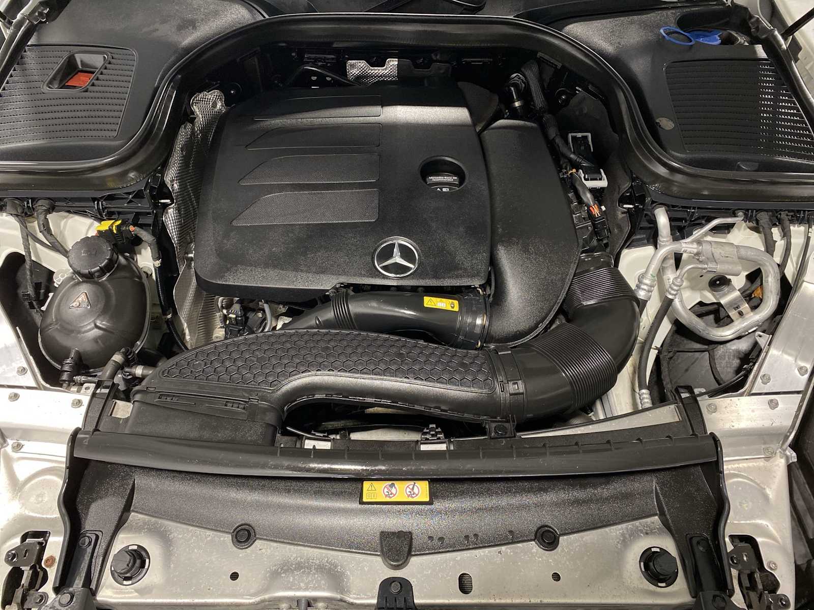 2021 Mercedes-Benz GLC 300 9