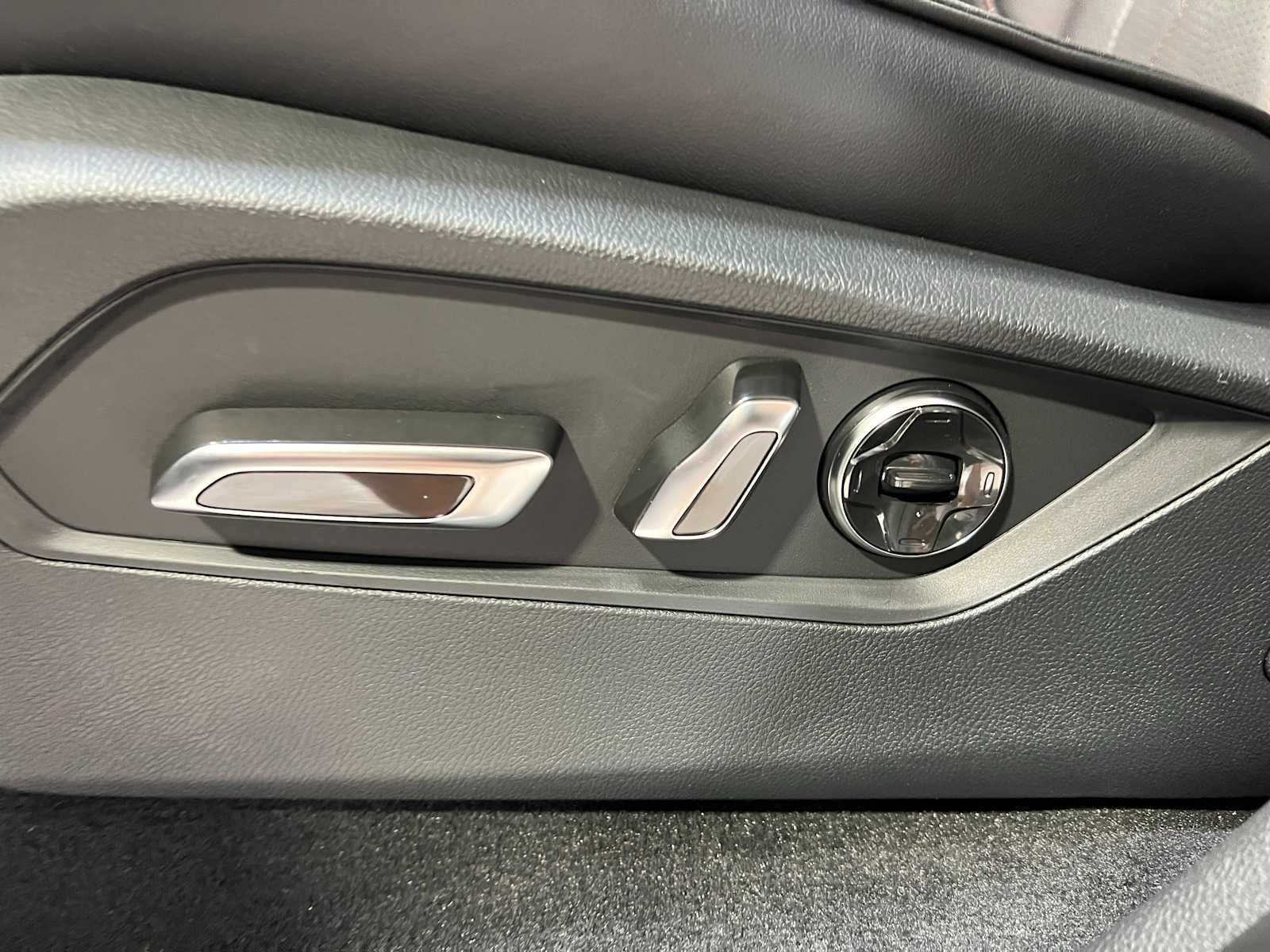 Thumbnail: 2026 Acura MDX - 20