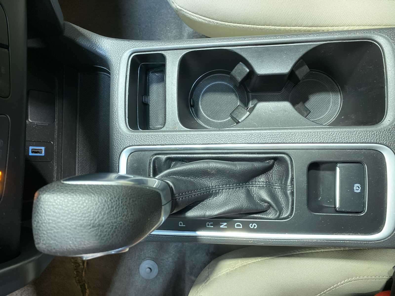 Thumbnail: 2018 Ford Escape - 17