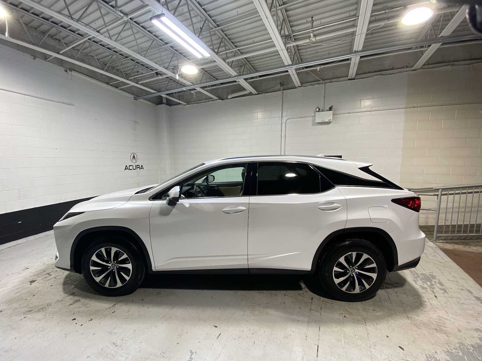 Thumbnail: 2020 Lexus RX - 3