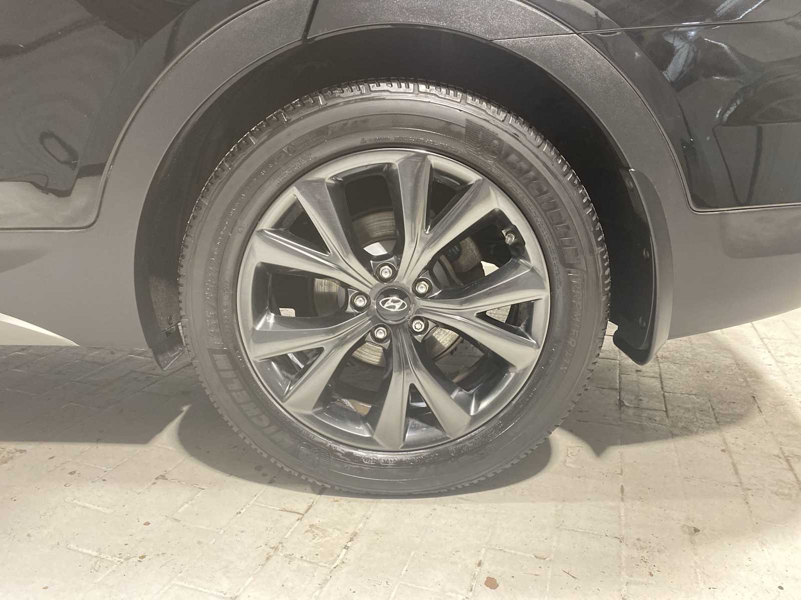 Thumbnail: 2017 Hyundai Santa Fe - 8