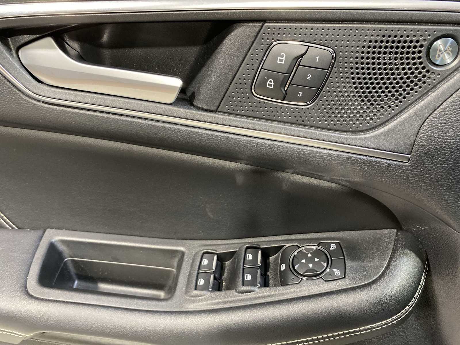 Thumbnail: 2022 Ford Edge - 23