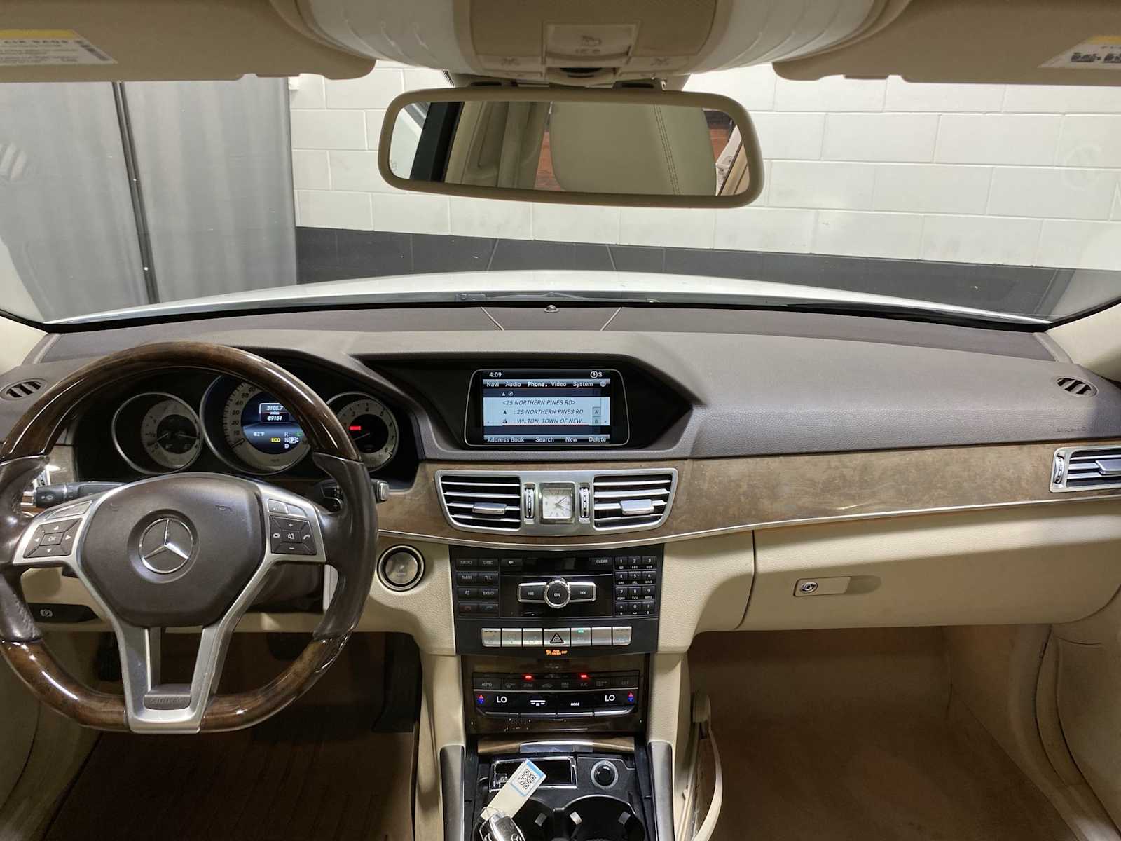 Thumbnail: 2014 Mercedes-Benz E-Class - 10