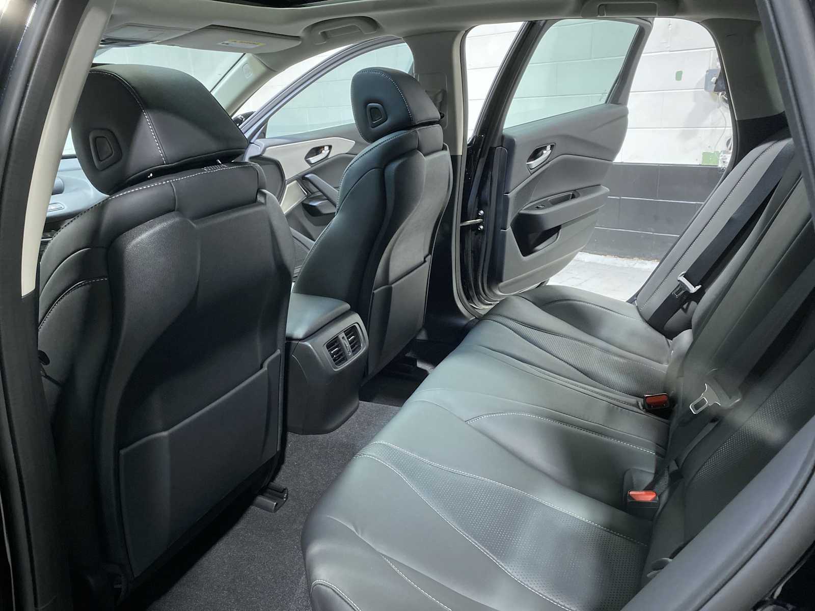 Thumbnail: 2022 Acura TLX - 12