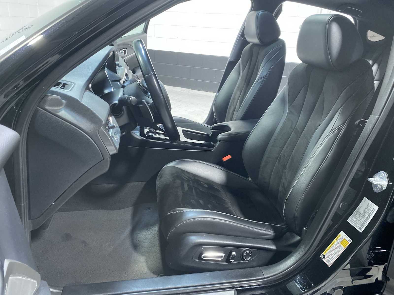 Thumbnail: 2023 Acura Integra - 11