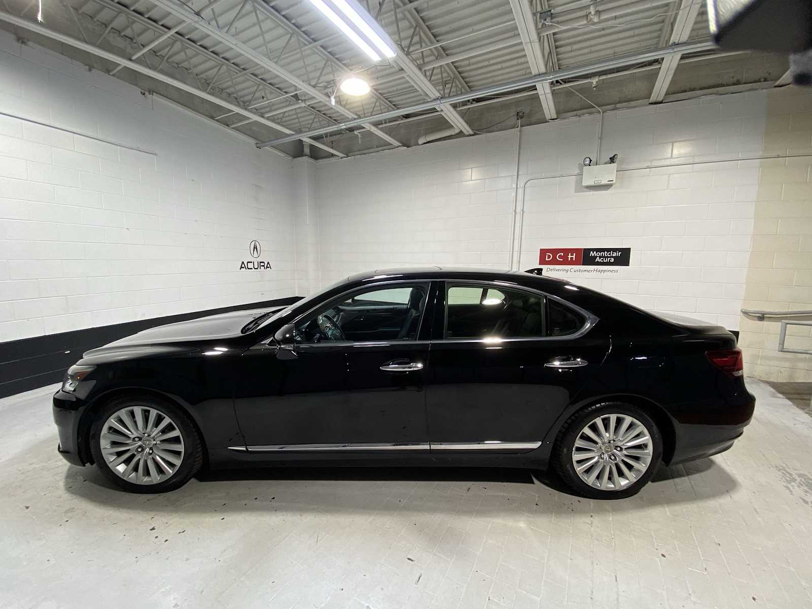 Thumbnail: 2017 Lexus LS - 3