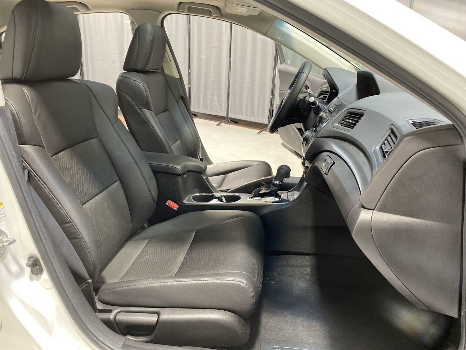 Thumbnail: 2013 Acura ILX - 14