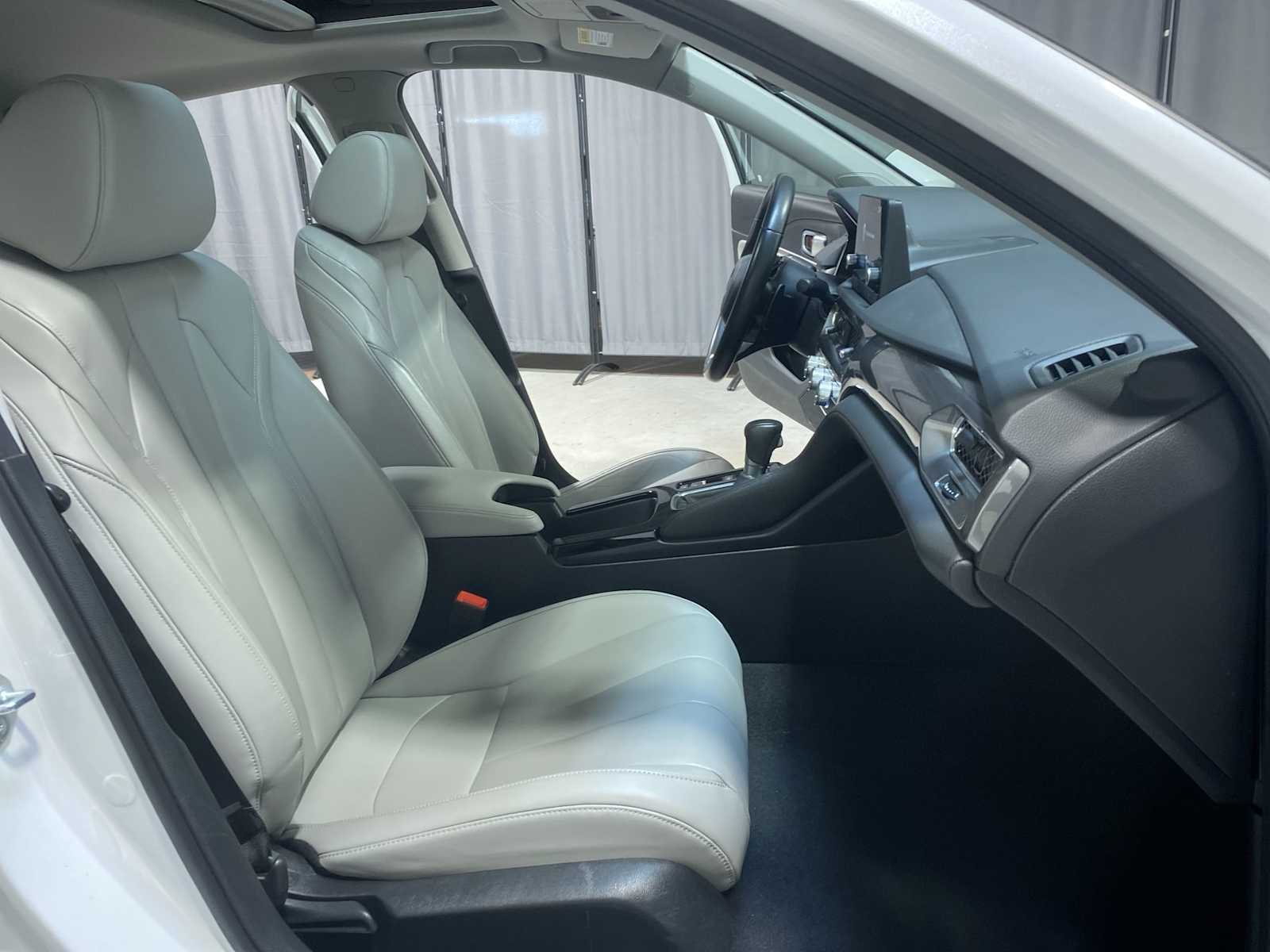 Thumbnail: 2023 Acura Integra - 14