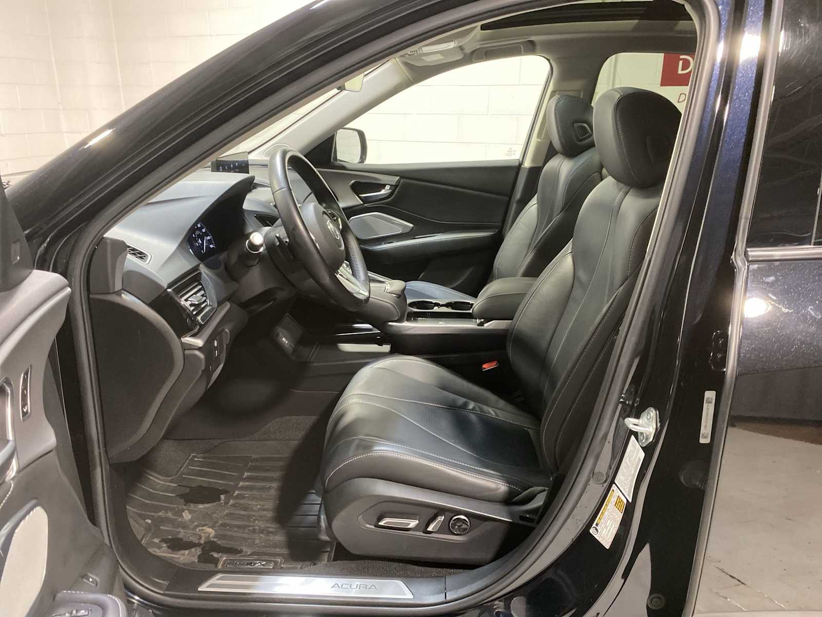 Thumbnail: 2025 Acura RDX - 2