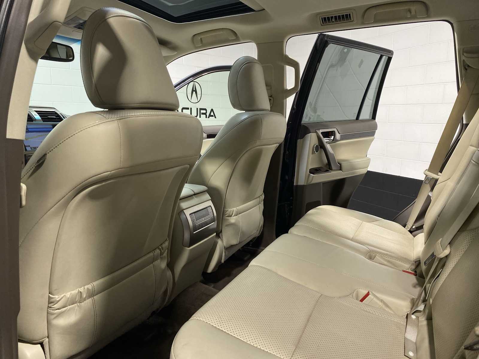 Thumbnail: 2015 Lexus GX - 12