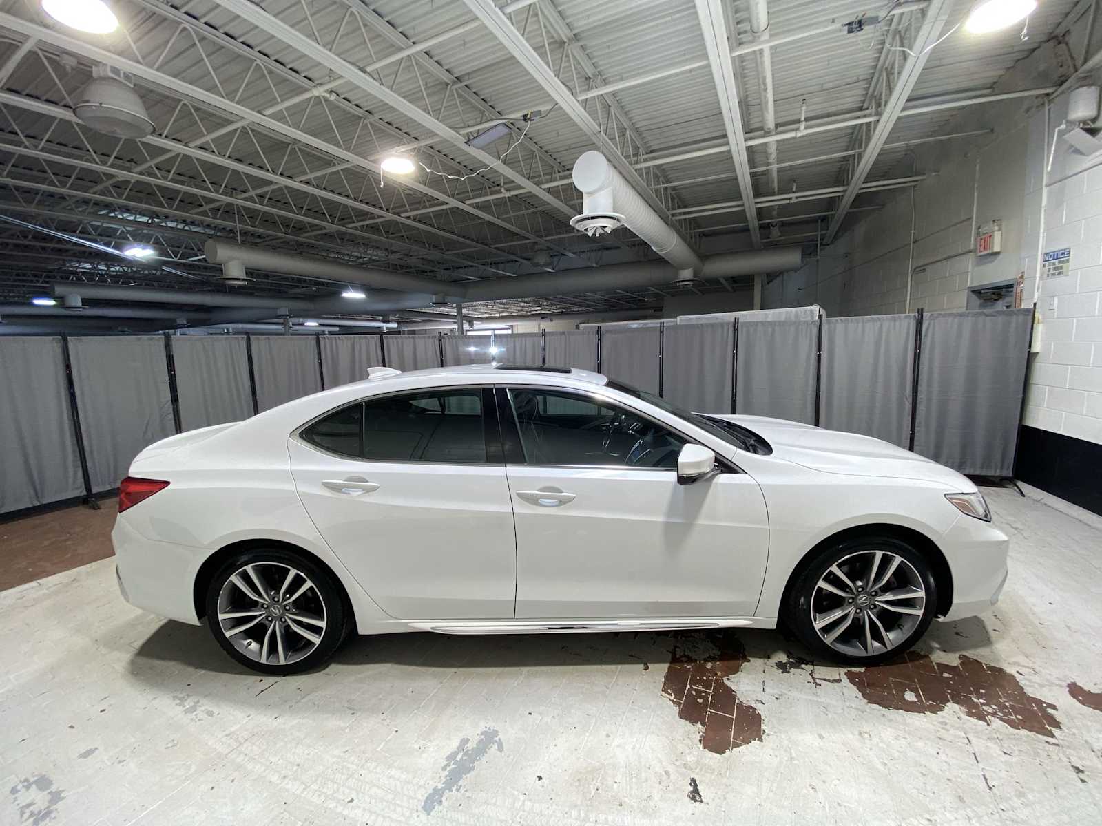 Thumbnail: 2019 Acura TLX - 27
