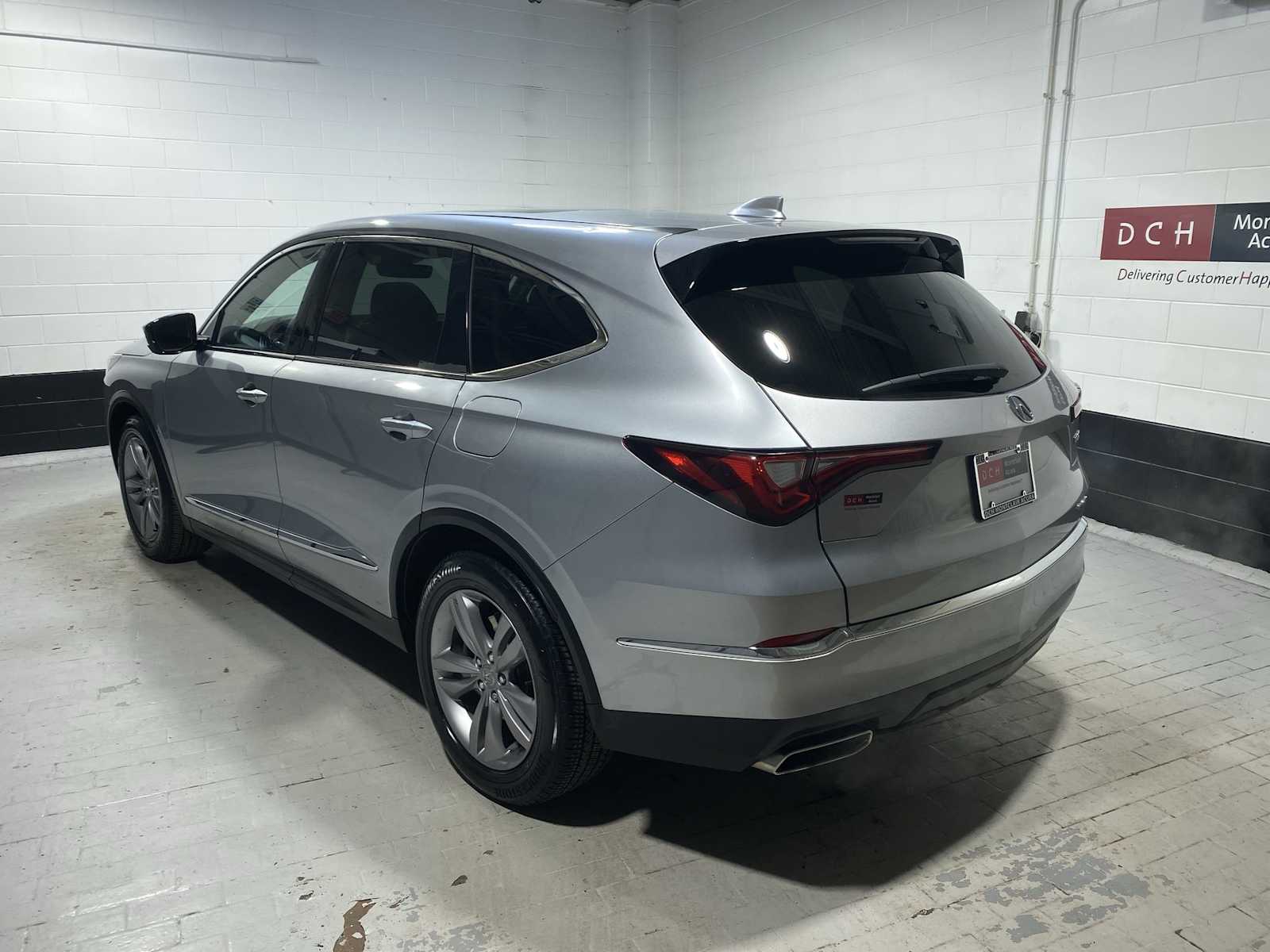 Thumbnail: 2023 Acura MDX - 4