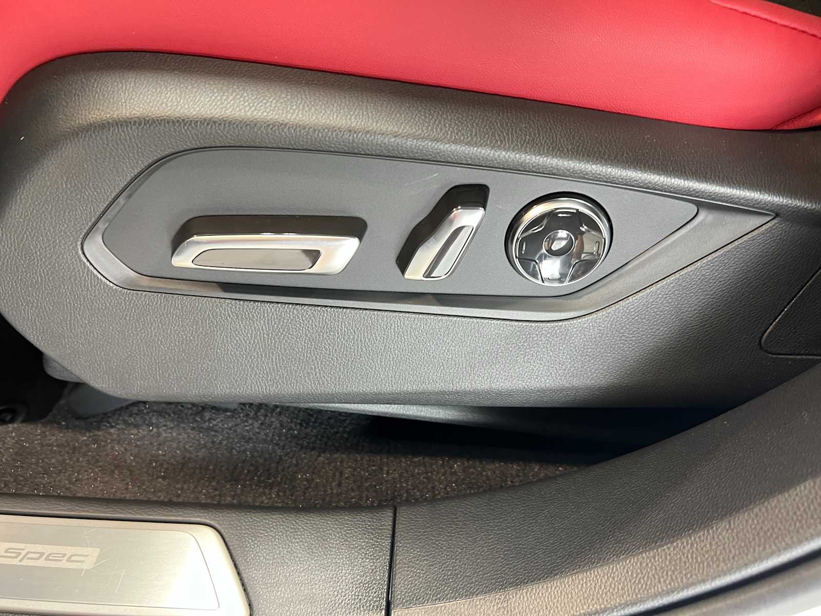 Thumbnail: 2026 Acura RDX - 19