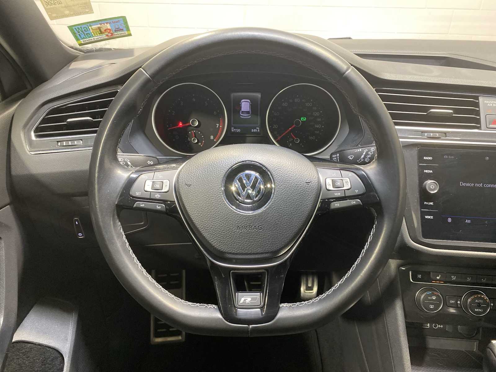 Thumbnail: 2020 Volkswagen Tiguan - 15