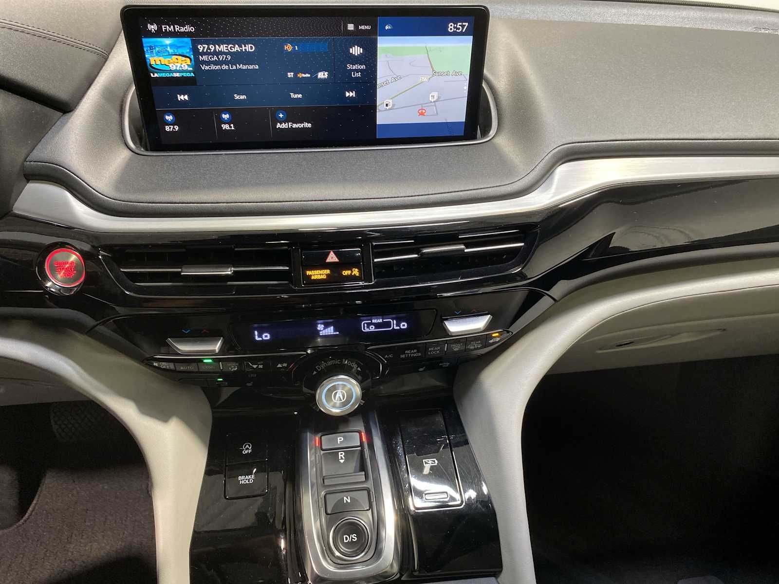 Thumbnail: 2022 Acura MDX - 16