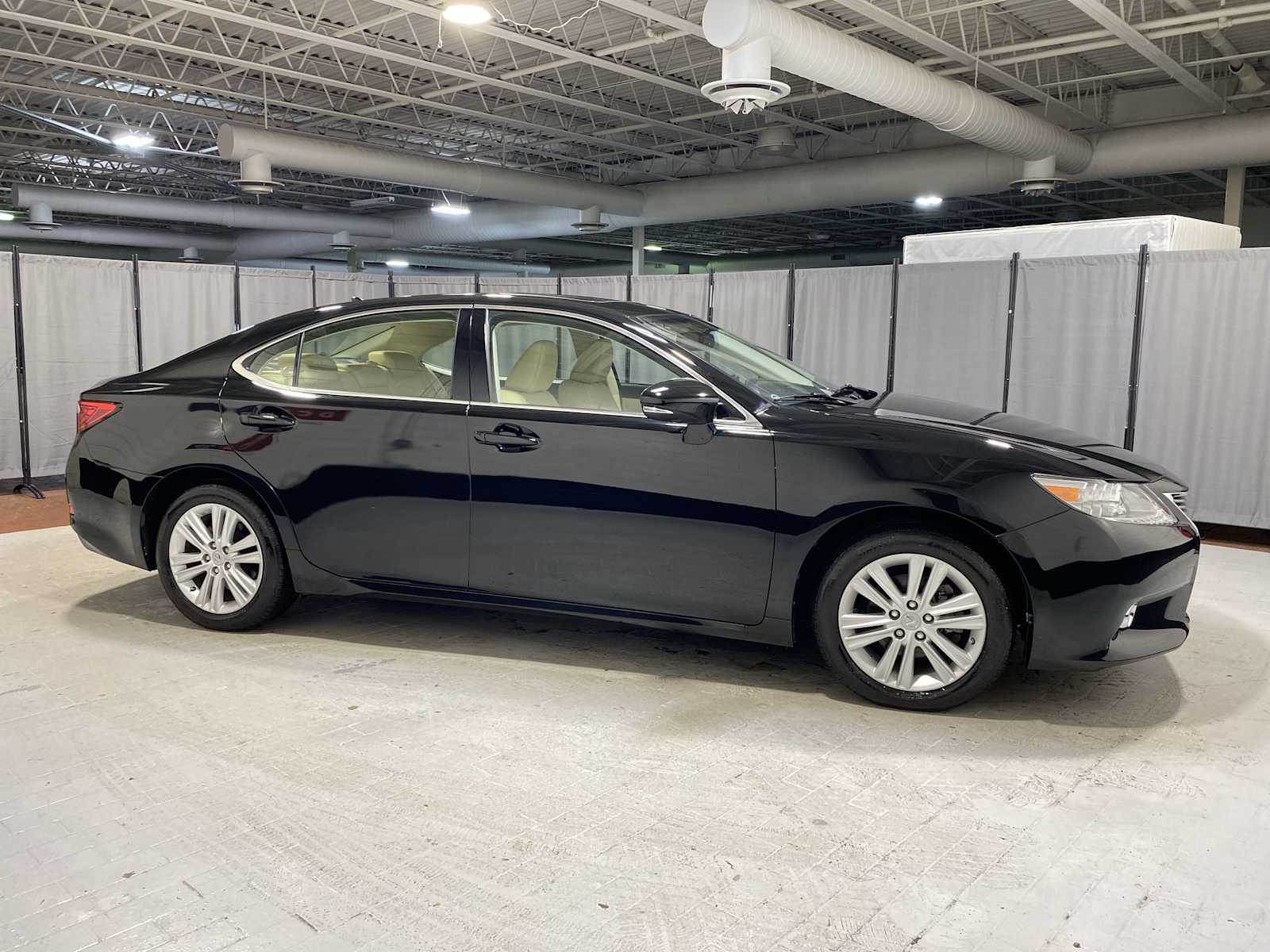 2014 Lexus ES 350 27