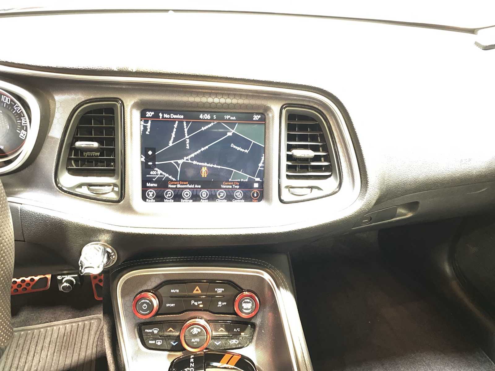 2017 Dodge Challenger SXT 16