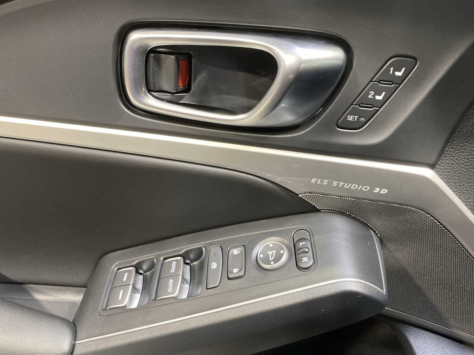 Thumbnail: 2025 Acura Integra - 23