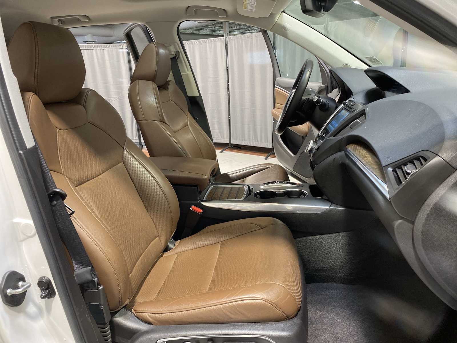 Thumbnail: 2020 Acura MDX - 14