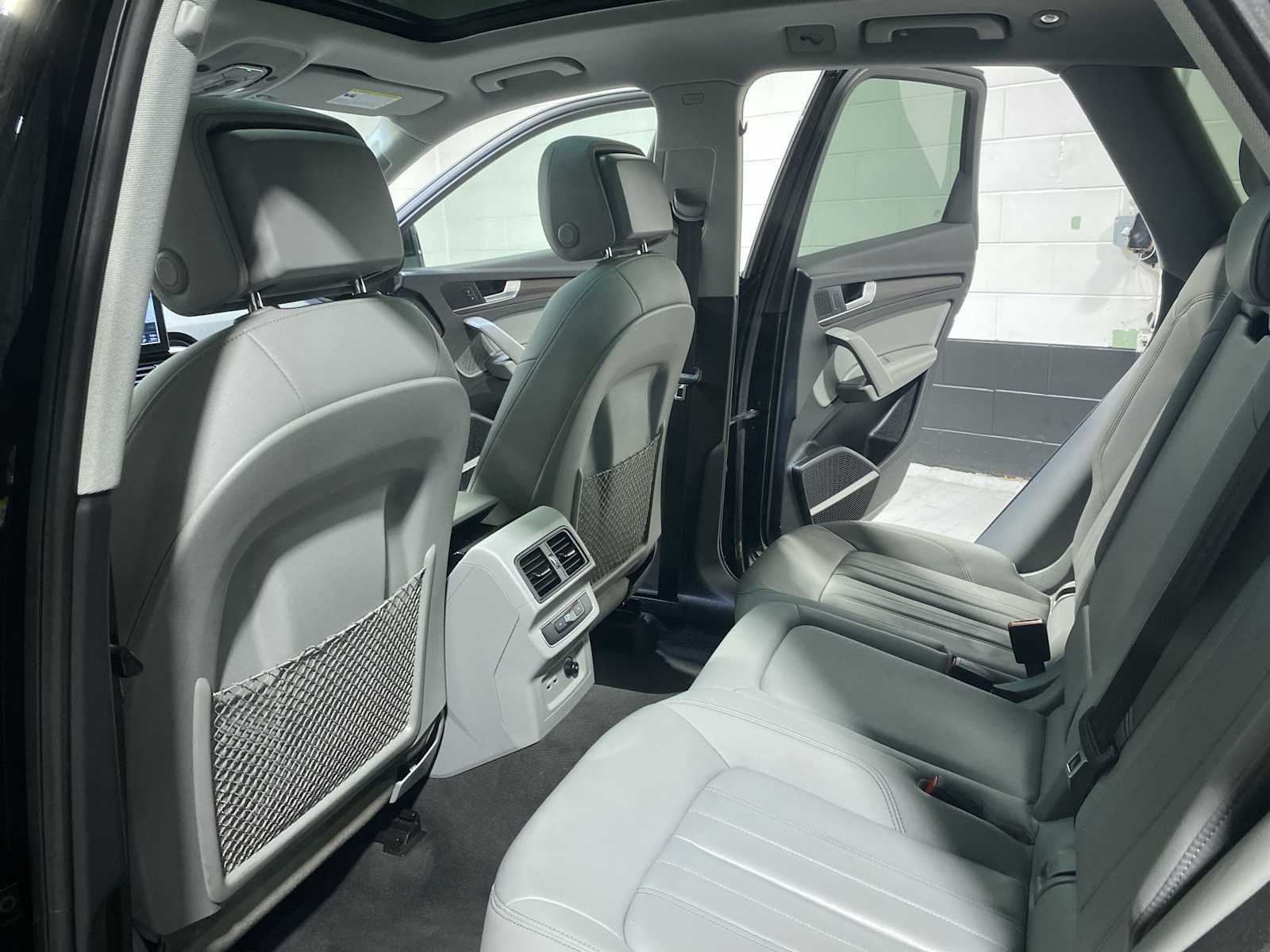 Thumbnail: 2021 Audi Q5 - 12