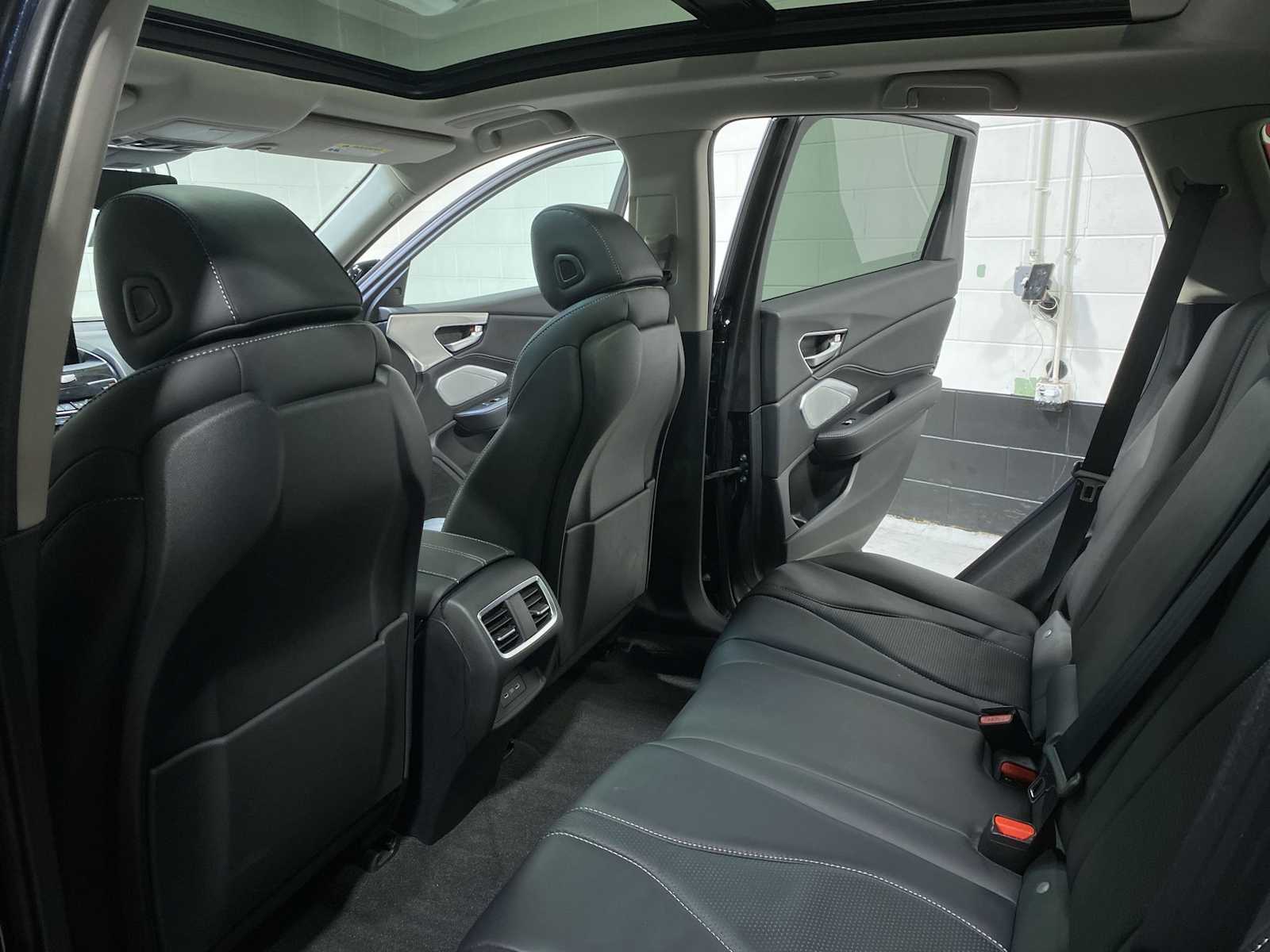 Thumbnail: 2025 Acura RDX - 12