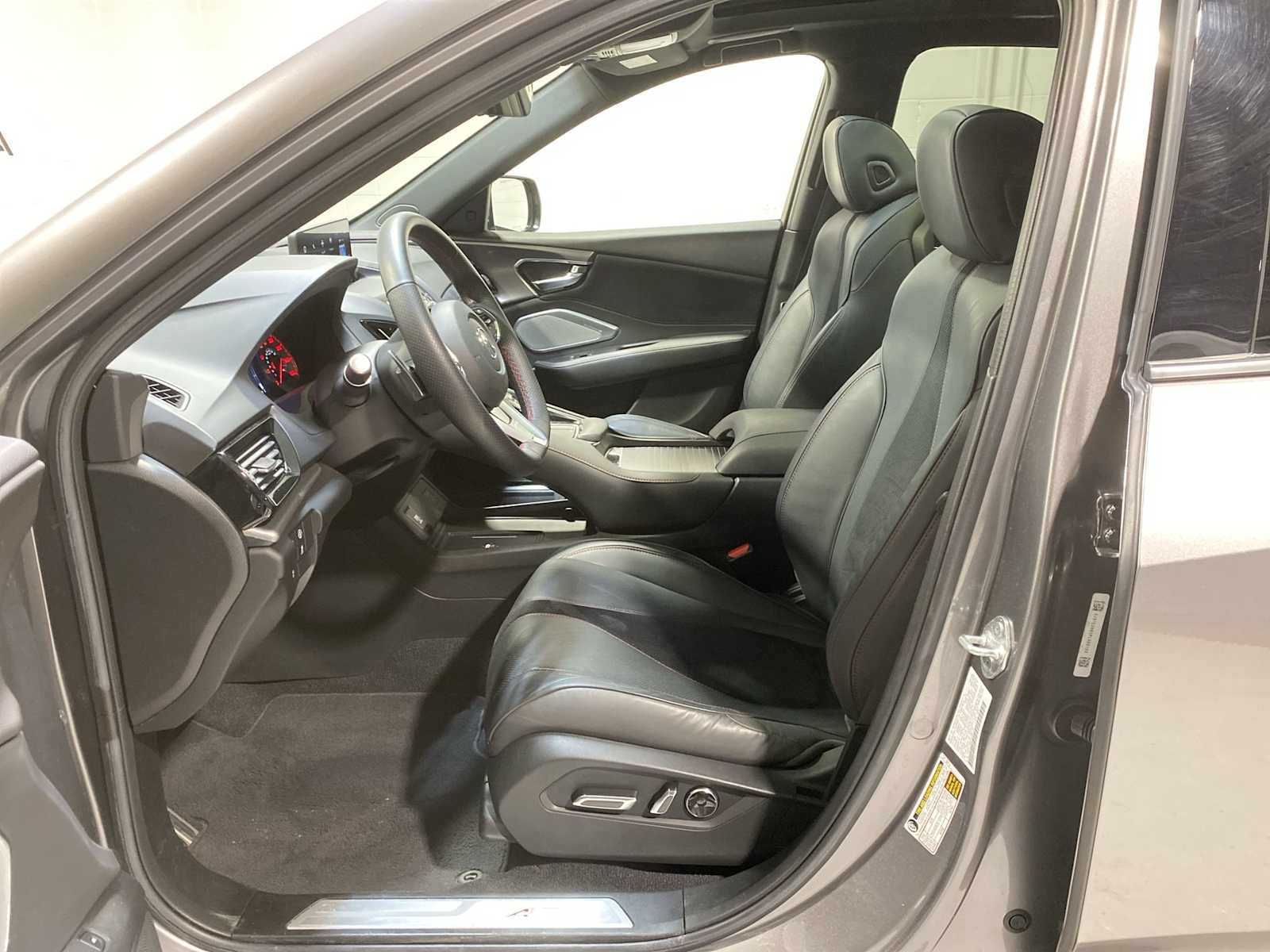 Thumbnail: 2023 Acura RDX - 2